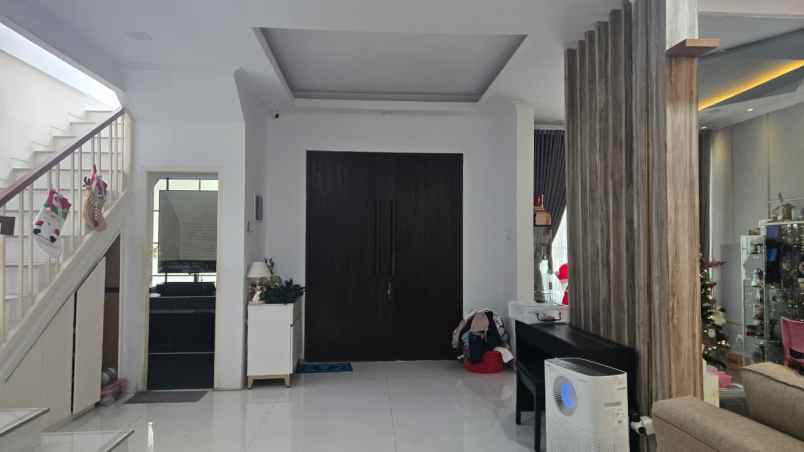 dijual rumah pelangi gading residence