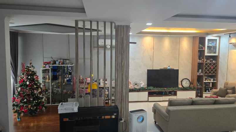 dijual rumah pelangi gading residence