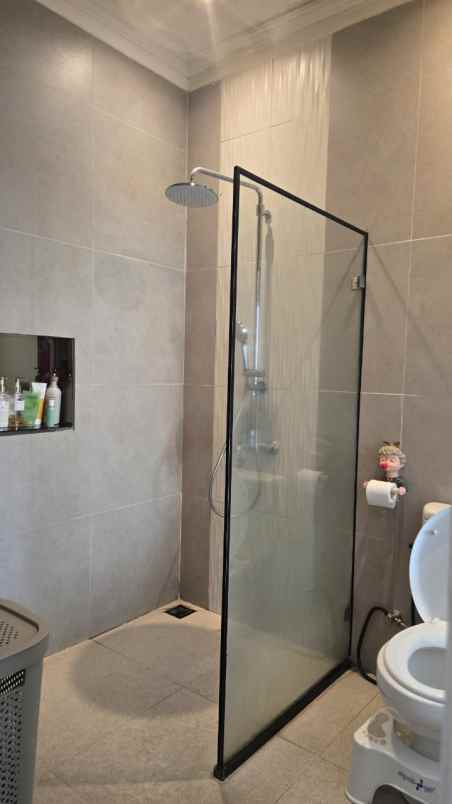 dijual rumah pelangi gading residence