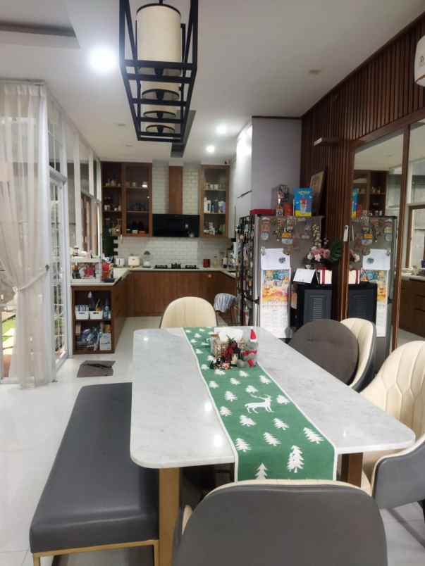 dijual rumah pelangi gading residence