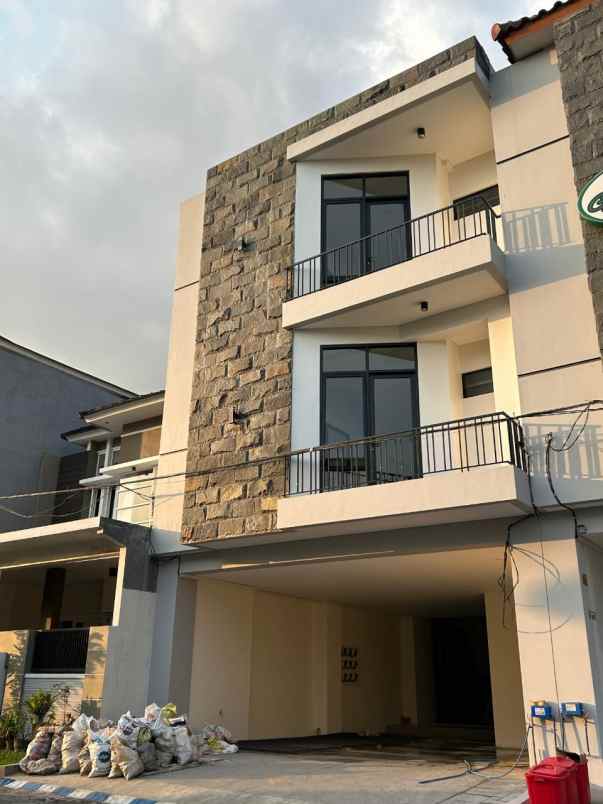 dijual rumah permata jinga suhat malang