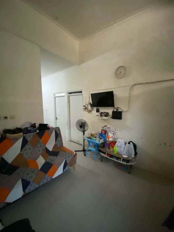 dijual rumah perum bukit waringin