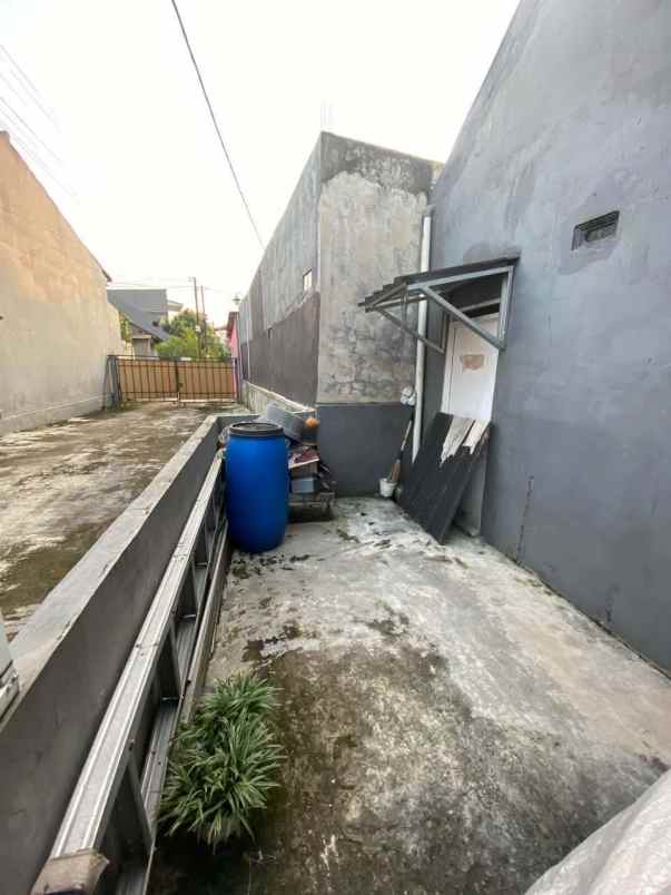 dijual rumah perum bukit waringin