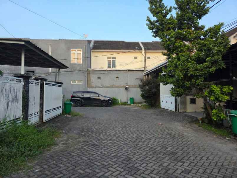 dijual rumah perum grand royal