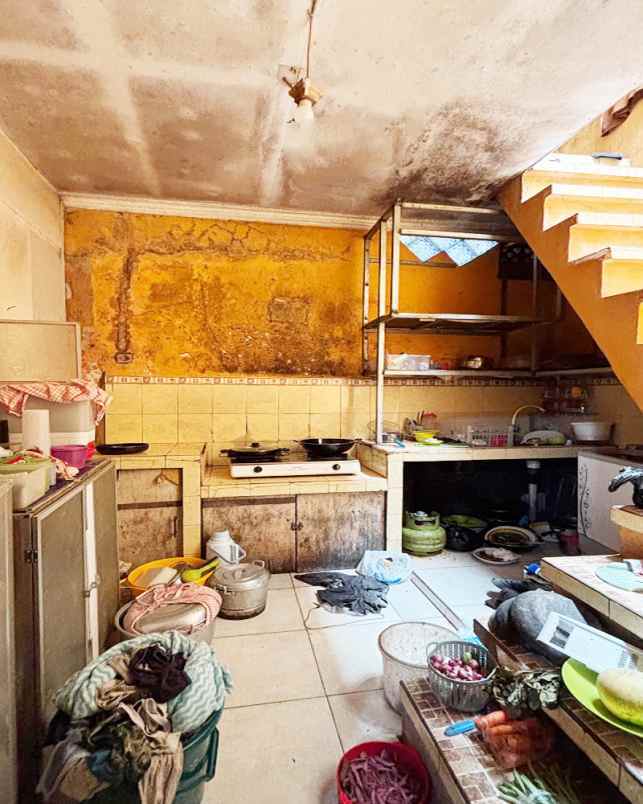 dijual rumah perumahan bumi sari indah