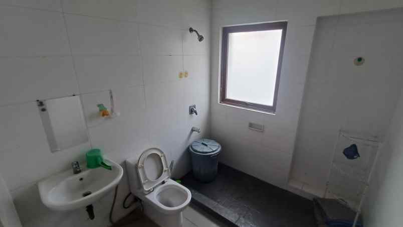 dijual rumah perumahan jakarta garden