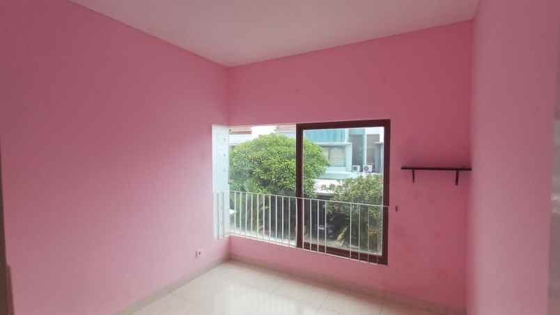 dijual rumah perumahan jakarta garden