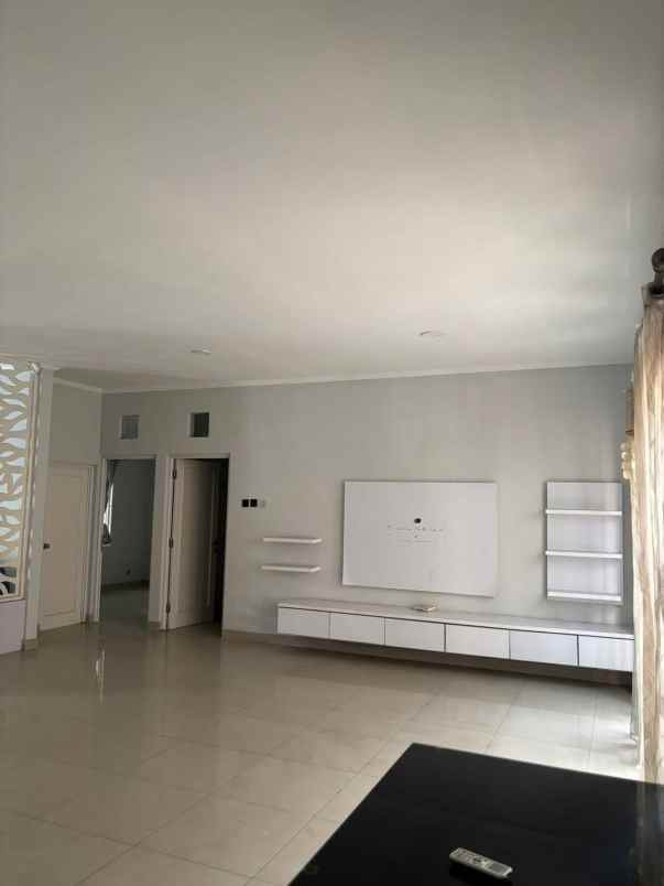 dijual rumah perumahan kemang pratama 2