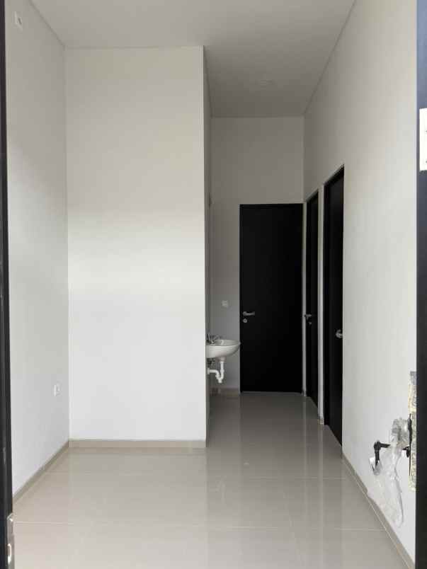 dijual rumah perumahan park sunrise