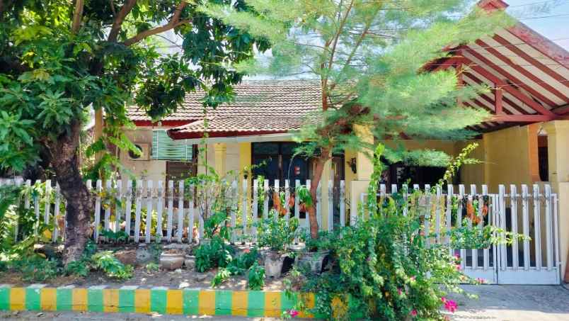 dijual rumah perumahan rungkut barata