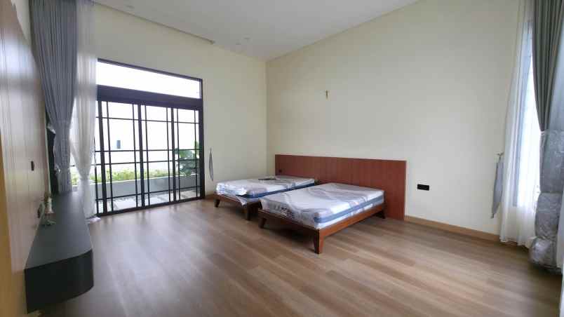 dijual rumah perumahan taman tirta golf