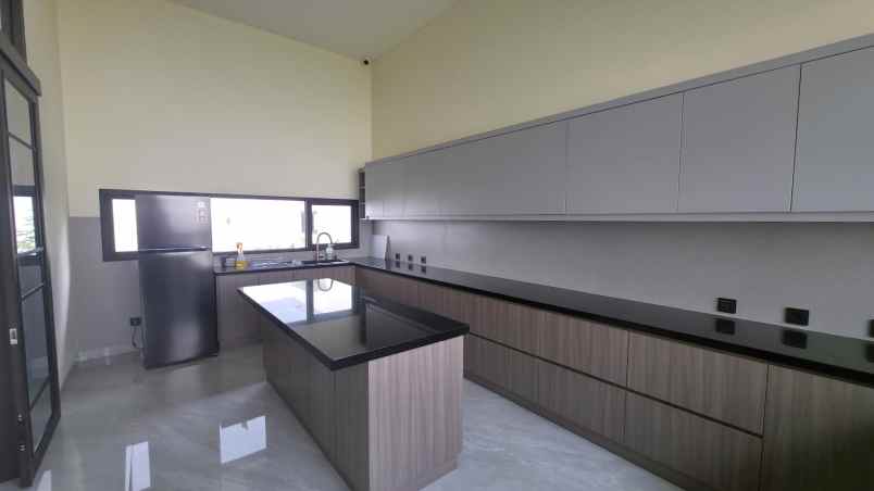dijual rumah perumahan taman tirta golf
