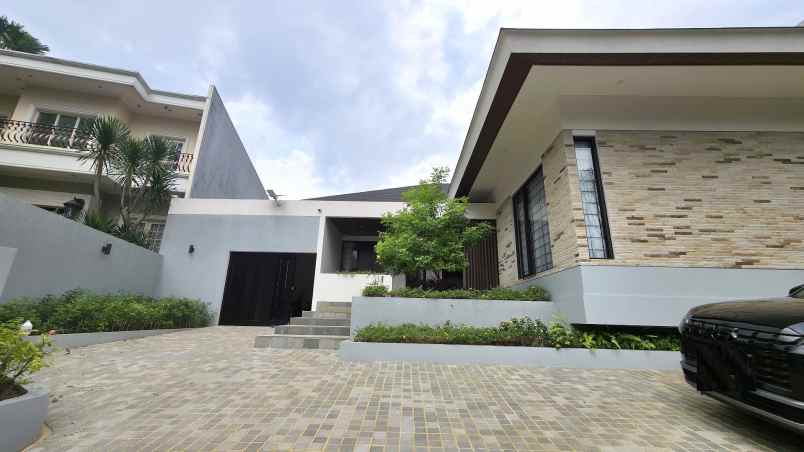 dijual rumah perumahan taman tirta golf