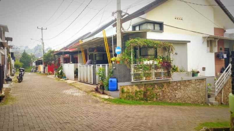 dijual rumah pesona alam resindece