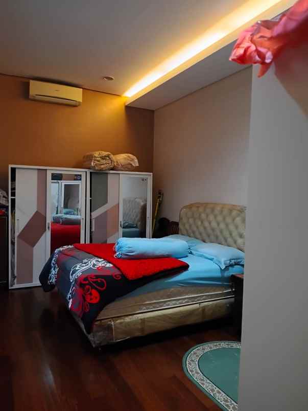 dijual rumah pesona kayangan depok jawa barat