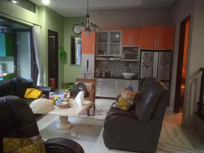 dijual rumah pesona kayangan depok jawa barat