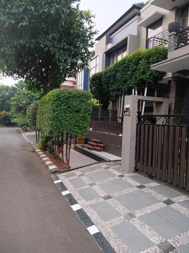 dijual rumah pesona kayangan depok jawa barat