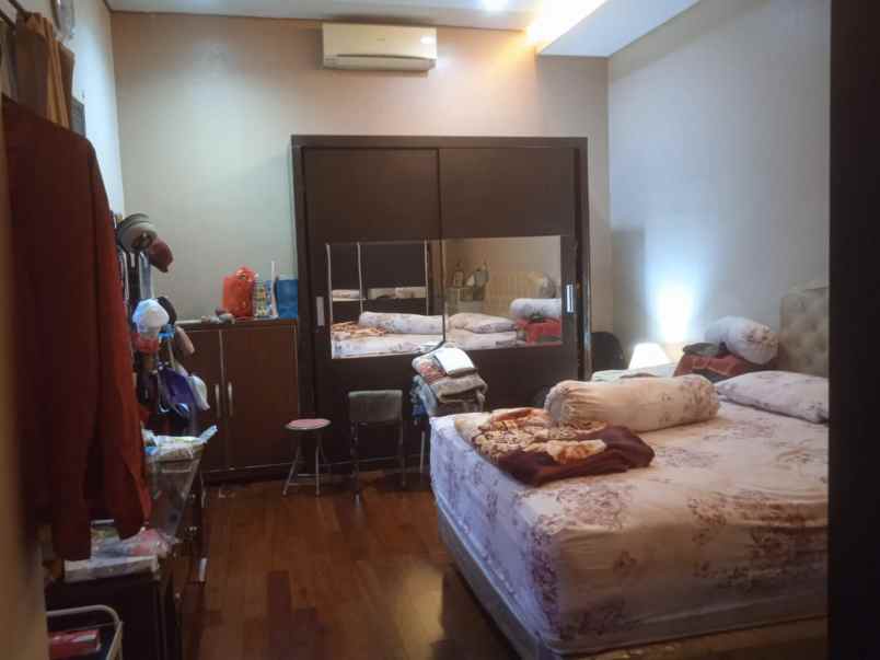 dijual rumah pesona kayangan depok jawa barat