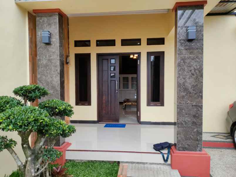 dijual rumah pesuruhan berkoh