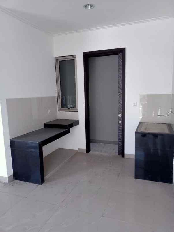 dijual rumah pik 2 shm hadap utara 2 1 bedroom