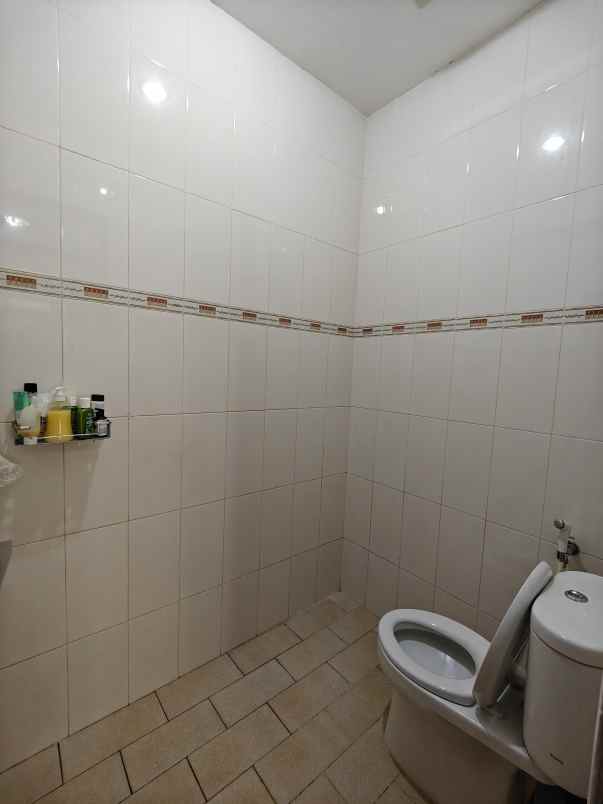 dijual rumah pondok bambu jakarta timur