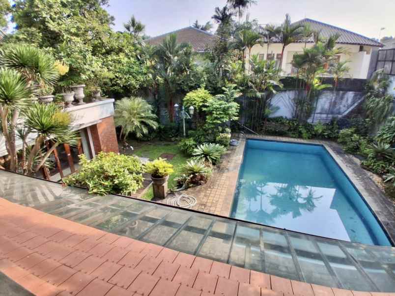 dijual rumah pondok indah