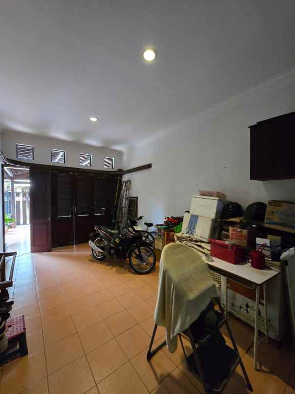 dijual rumah pondok kelapa jakarta timur