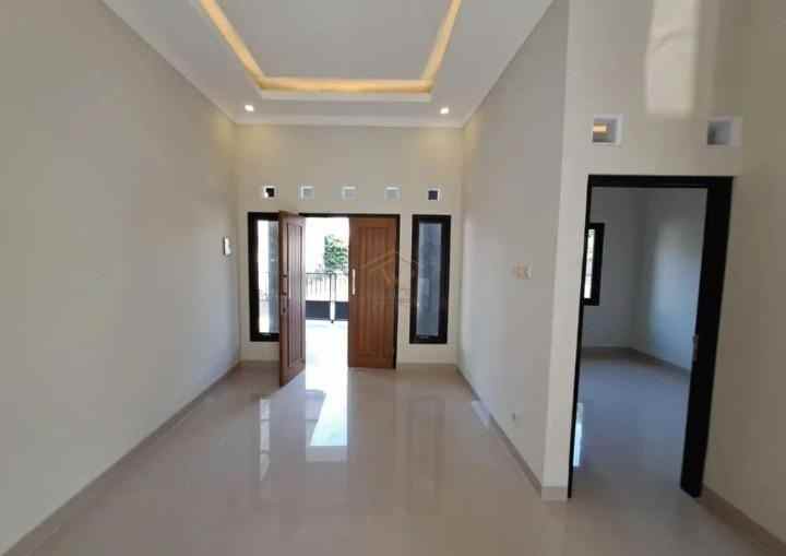 dijual rumah prambanan