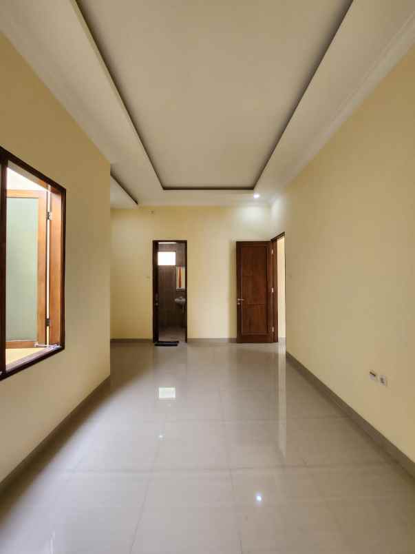 dijual rumah pulo asem