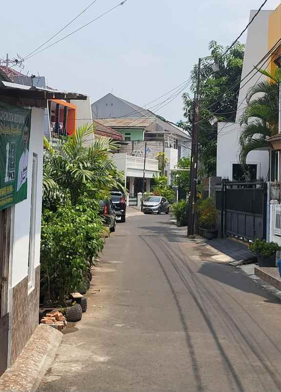 dijual rumah pulomas