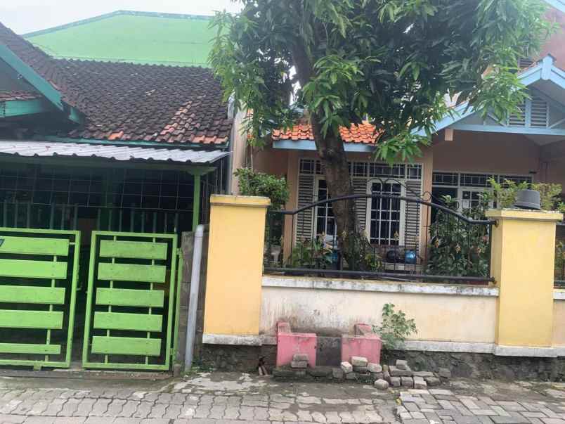 dijual rumah puri anjasmoro jl
