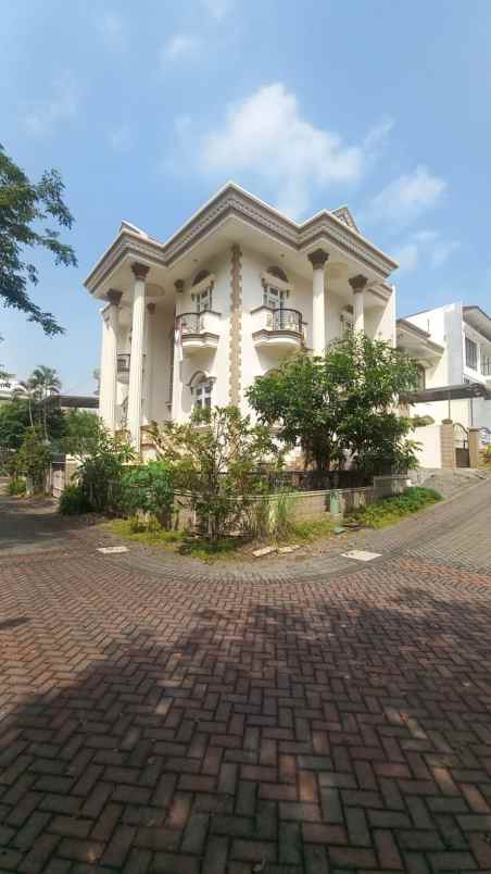 dijual rumah puri widya kencana citraland