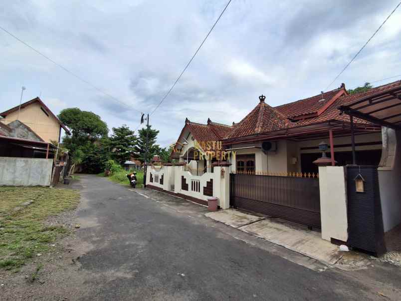 dijual rumah purwomartani