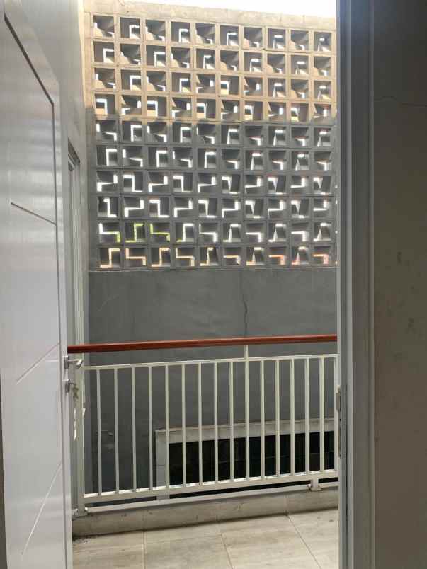 dijual rumah rangkapan jaya