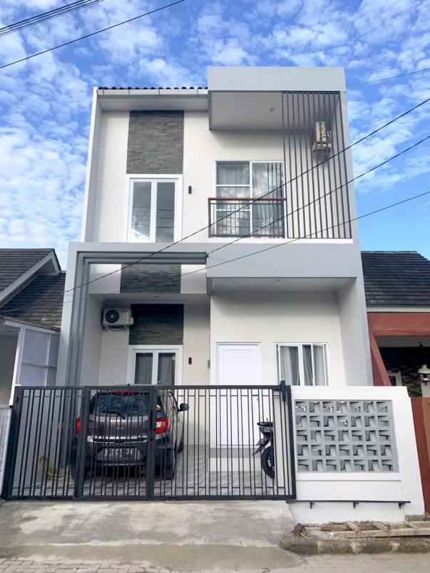 dijual rumah rangkapan jaya
