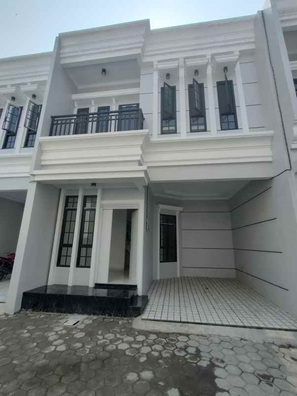 Rumah Minimalis 2 Lantai Siap Huni Murah Dekat Tol Sawangandepok