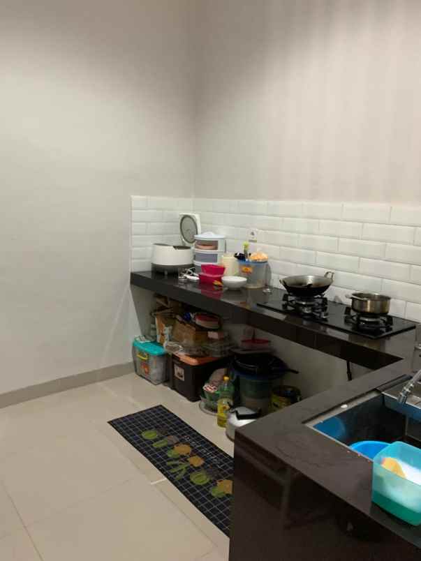 dijual rumah rangkapan jaya baru depok