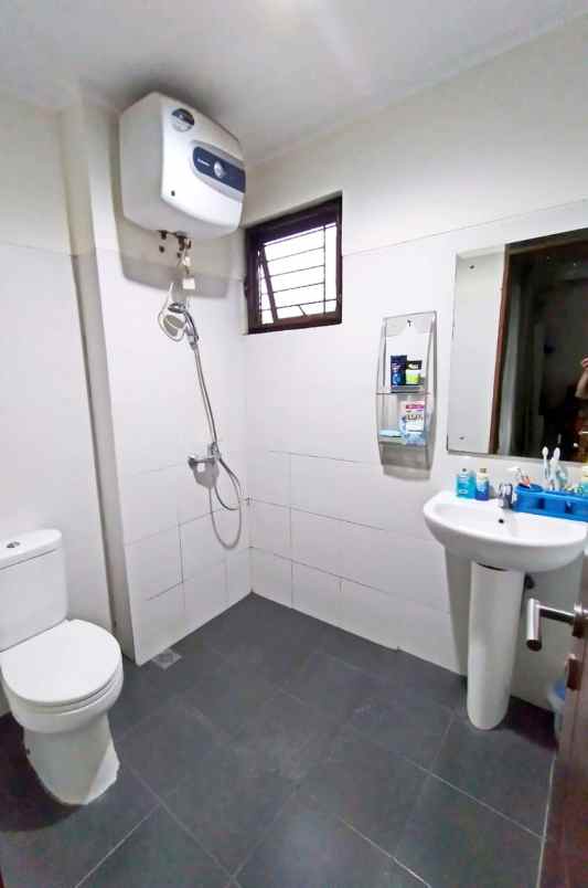 dijual rumah rawamangun jakarta timur