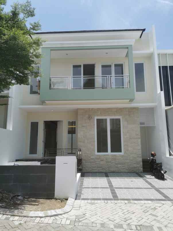 dijual rumah royal residence