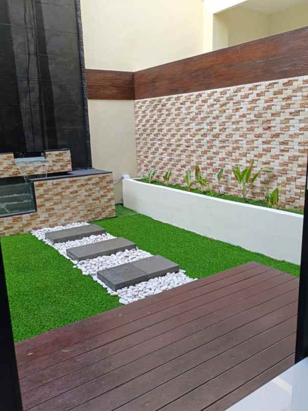 dijual rumah royal residence