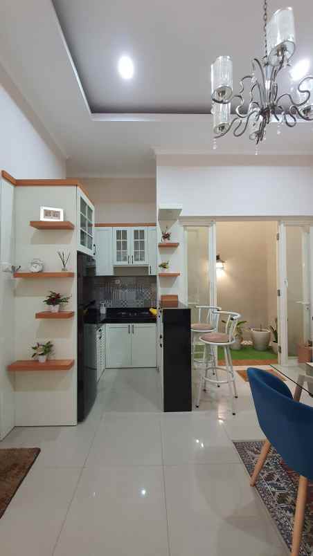 dijual rumah rungkut asri rungkut