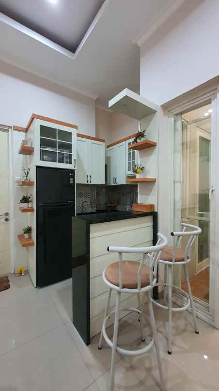 dijual rumah rungkut asri rungkut