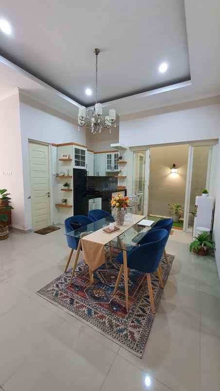 dijual rumah rungkut asri rungkut