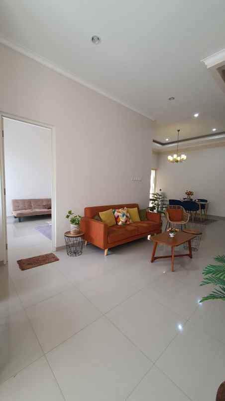 dijual rumah rungkut asri rungkut