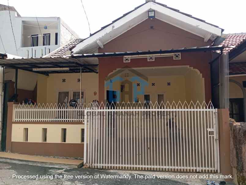 dijual rumah sariwangi