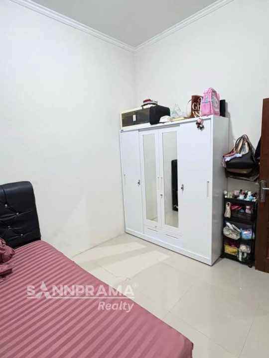 dijual rumah sawangan depok