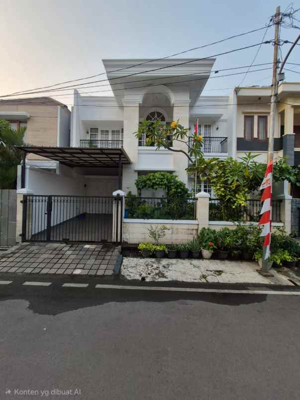 dijual rumah secondary dalam komplek siap huni