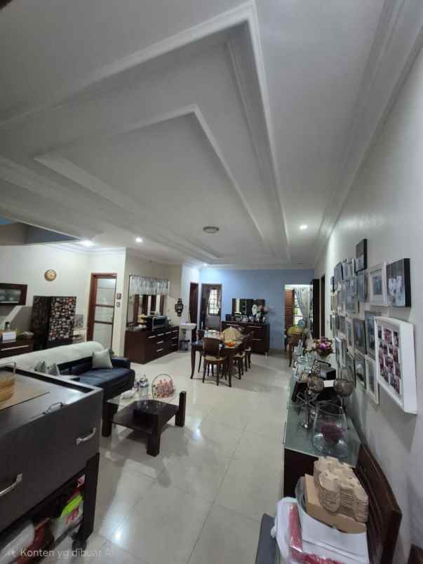 dijual rumah secondary dalam komplek siap huni