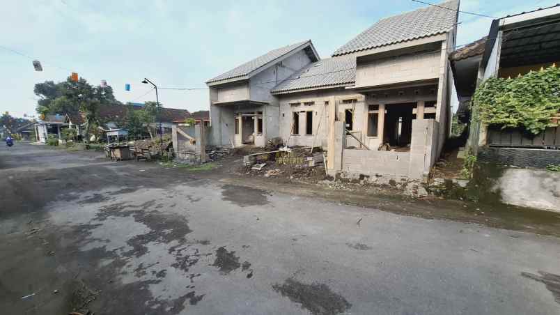 dijual rumah selomartani kalasan sleman