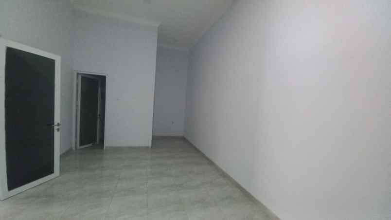 dijual rumah semolowaru